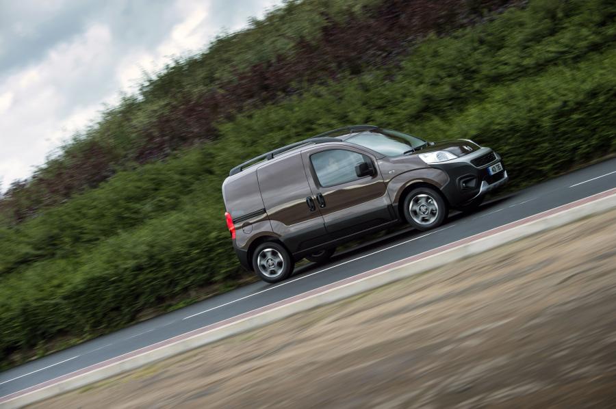  Fiat Fiorino Adventure (225) 2016 года  (UK) (фото 14 из 25)